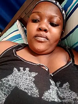 queennapal online show from April 27, 2026, 4:21 am