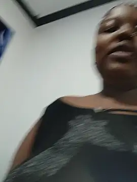 Snapshot of queennapal chatting on June 11, 2026, 4:15 pm queennapal online show from June 11, 2026, 4:15 pm