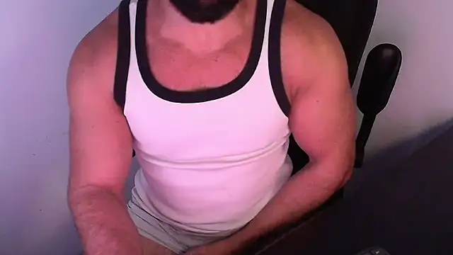 Snapshot of TopDaddy23 chatting on July 16, 2026, 11:07 am TopDaddy23 online show from July 16, 2026, 11:07 am