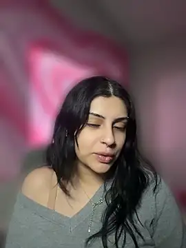 Snapshot of ThickerThanYoBitch chatting on May 27, 2026, 2:24 pm ThickerThanYoBitch online show from May 27, 2026, 2:24 pm