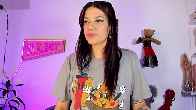 Violet-Queen online show from January 17, 2026, 7:01 am