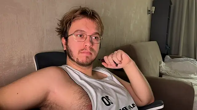 kiopiggy online show from November 6, 2025, 6:50 am