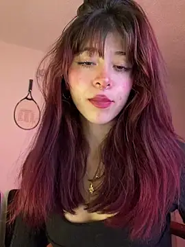 SuzzyyM online show from June 7, 2026, 11:21 pm