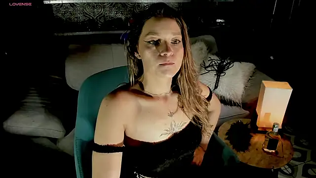 Snapshot of vanessabz chatting on July 19, 2026, 2:09 am vanessabz online show from July 19, 2026, 2:09 am
