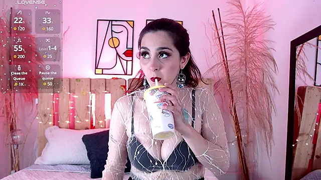 emily amaya online show from March 21, 2025, 8:29 pm