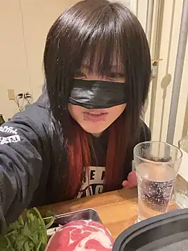 Snapshot of miyabi_room chatting on April 13, 2026, 11:58 am miyabi room online show from April 13, 2026, 11:58 am