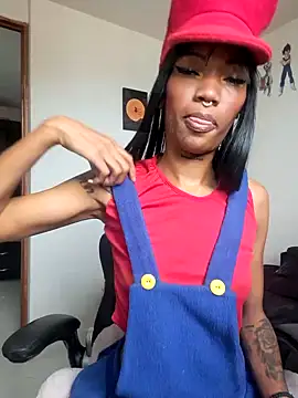 Honey-420- online show from October 31, 2025, 4:03 pm