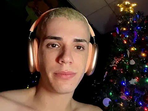 Cristian Delgado online show from December 4, 2025, 5:39 am