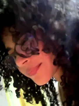 Lianh Benett online show from October 3, 2025, 6:15 am