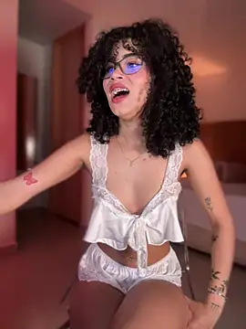 Lianh Benett online show from February 28, 2025, 5:15 am