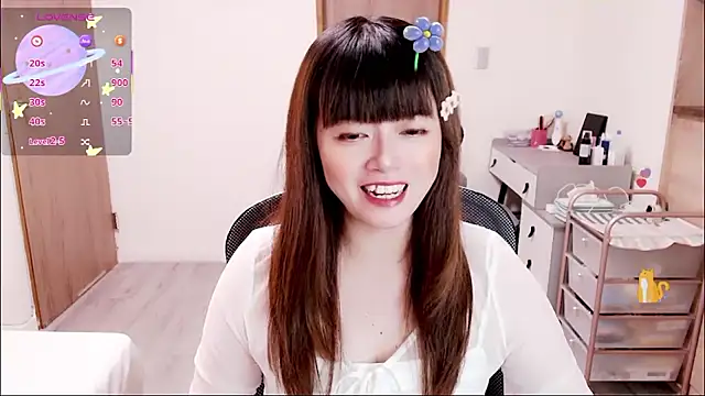 Snapshot of a0513 chatting on October 21, 2025, 2:49 pm a0513 online show from October 21, 2025, 2:49 pm