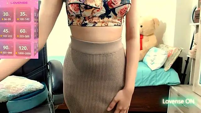 Snapshot of adore_khushbu chatting on February 15, 2025, 12:01 pm adore khushbu online show from February 15, 2025, 12:01 pm