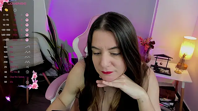 Snapshot of Tamara_m_ chatting on November 27, 2025, 5:24 pm Tamara m online show from November 27, 2025, 5:24 pm