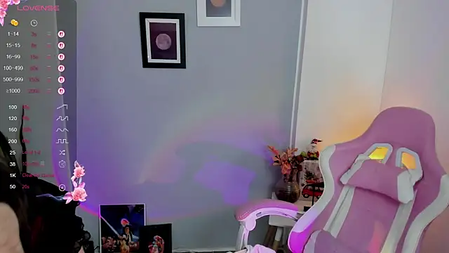 Snapshot of Tamara_m_ chatting on December 3, 2025, 5:23 pm Tamara m online show from December 3, 2025, 5:23 pm