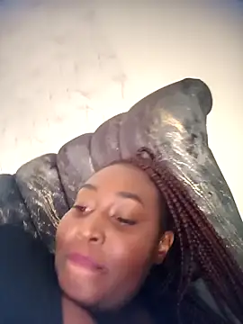 Snapshot of emilyrojas chatting on February 28, 2026, 8:30 pm emilyrojas online show from February 28, 2026, 8:30 pm