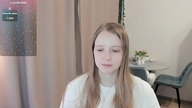 Snapshot of Alyaley chatting on July 13, 2026, 10:58 am Alyaley online show from July 13, 2026, 10:58 am