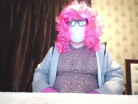 Snapshot of Crossdresser_Elena chatting on June 18, 2026, 6:57 pm Crossdresser Elena online show from June 18, 2026, 6:57 pm