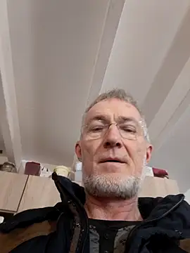 Snapshot of 60philippe chatting on December 21, 2025, 4:25 am 60philippe online show from December 21, 2025, 4:25 am