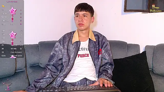 Snapshot of Mr_daren_ chatting on October 30, 2025, 7:44 pm Mr daren online show from October 30, 2025, 7:44 pm