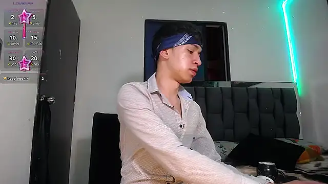 Snapshot of Mr_daren_ chatting on March 22, 2025, 7:09 pm Mr daren online show from March 22, 2025, 7:09 pm