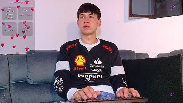 Snapshot of Mr_daren_ chatting on October 15, 2025, 5:32 pm Mr daren online show from October 15, 2025, 5:32 pm