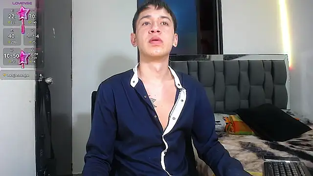 Snapshot of Mr_daren_ chatting on March 21, 2025, 7:02 pm Mr daren online show from March 21, 2025, 7:02 pm