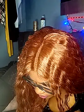 Snapshot of AmazonianMistress chatting on January 19, 2025, 4:44 am AmazonianMistress online show from January 19, 2025, 4:44 am