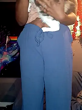 Snapshot of AmazonianMistress chatting on September 22, 2025, 4:24 pm AmazonianMistress online show from September 22, 2025, 4:24 pm