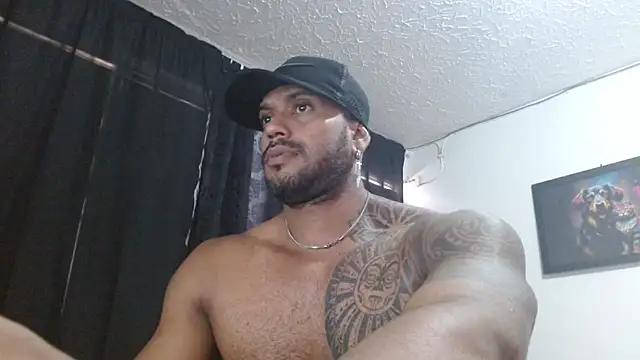 Snapshot of manolofitt chatting on July 9, 2026, 4:06 pm manolofitt online show from July 9, 2026, 4:06 pm