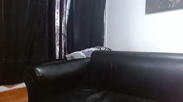 Snapshot of manolofitt chatting on July 3, 2026, 12:55 pm manolofitt online show from July 3, 2026, 12:55 pm