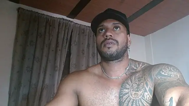 Snapshot of manolofitt chatting on May 22, 2026, 3:21 pm manolofitt online show from May 22, 2026, 3:21 pm