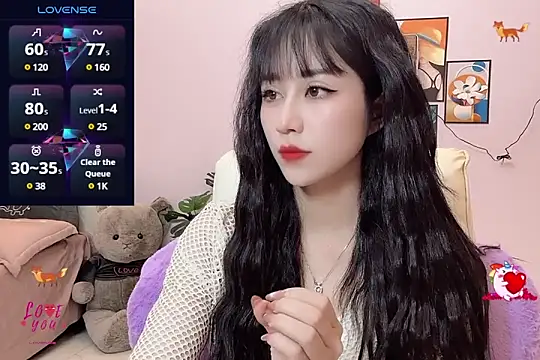  LLisa  online show from March 18, 2025, 5:55 pm