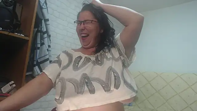 EmmaSquirt online show from October 17, 2025, 6:06 am