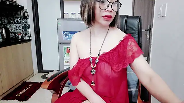 Miu-Le online show from November 1, 2025, 6:13 pm