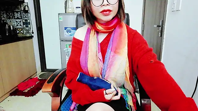 Miu-Le online show from December 15, 2025, 7:20 pm