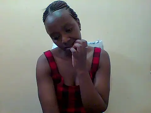Snapshot of sexy_darleen23 chatting on October 19, 2025, 7:33 am sexy darleen23 online show from October 19, 2025, 7:33 am