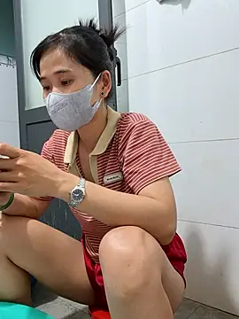 Xaoxang online show from May 12, 2026, 7:16 am