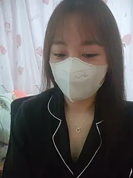 Kajisu 26 online show from April 20, 2026, 1:41 am