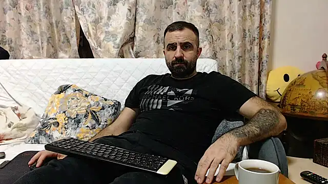 Snapshot of ivat80 chatting on January 31, 2025, 8:01 pm ivat80 online show from January 31, 2025, 8:01 pm