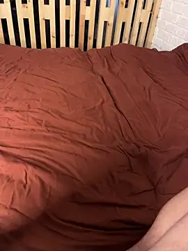 Snapshot of MrMrsRight chatting on November 19, 2025, 10:15 am MrMrsRight online show from November 19, 2025, 10:15 am