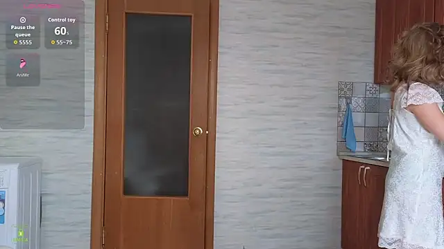 Snapshot of RinaBlondie chatting on September 17, 2025, 10:50 am RinaBlondie online show from September 17, 2025, 10:50 am