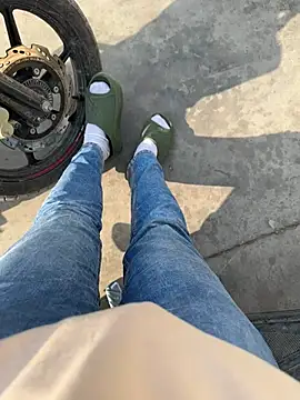 Cum on your tityyy online show from January 12, 2026, 9:27 am