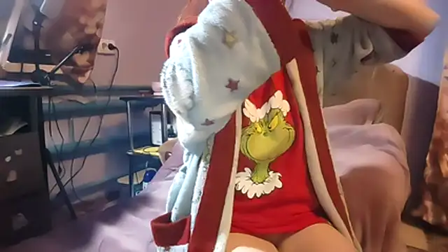 Snapshot of _Kitti_ chatting on February 6, 2026, 8:10 am Kitti online show from February 6, 2026, 8:10 am