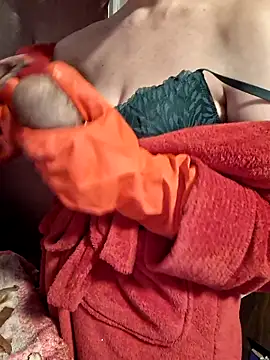 Snapshot of _Kitti_ chatting on November 19, 2025, 5:46 pm Kitti online show from November 19, 2025, 5:46 pm