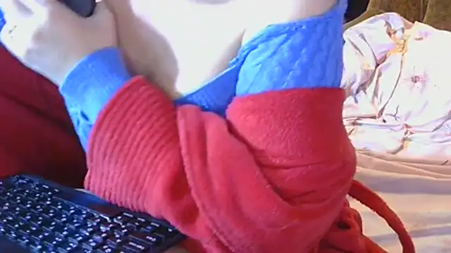 Snapshot of _Kitti_ chatting on November 17, 2025, 5:06 pm Kitti online show from November 17, 2025, 5:06 pm