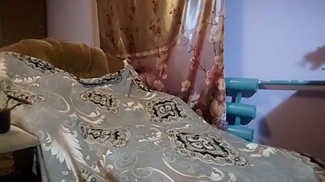 Snapshot of _Kitti_ chatting on December 2, 2025, 5:47 pm Kitti online show from December 2, 2025, 5:47 pm