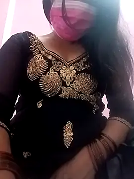 Snapshot of Beauty-khan chatting on February 26, 2025, 9:44 am Beauty-khan online show from February 26, 2025, 9:44 am