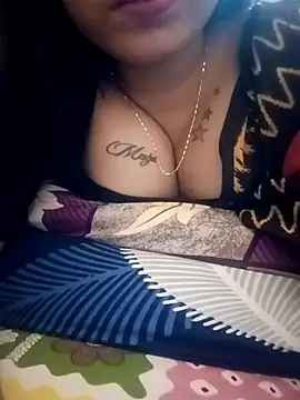 Snapshot of Beauty-khan chatting on October 28, 2025, 11:58 pm Beauty-khan online show from October 28, 2025, 11:58 pm