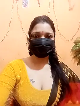 Snapshot of Beauty-khan chatting on October 21, 2025, 2:49 pm Beauty-khan online show from October 21, 2025, 2:49 pm