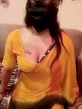 Snapshot of Beauty-khan chatting on November 20, 2025, 10:05 am Beauty-khan online show from November 20, 2025, 10:05 am